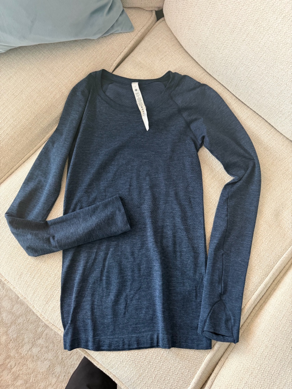 NWOT lululemon Swiftly Tech Navy Long Sleeve - size 2